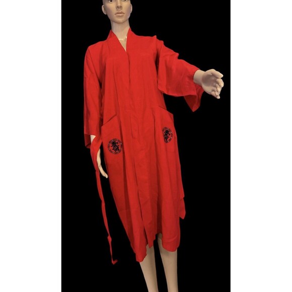 Vintage 70s Embroidered Kimono Robe with pockets Red Black Asian Symbol L - Picture 4 of 10